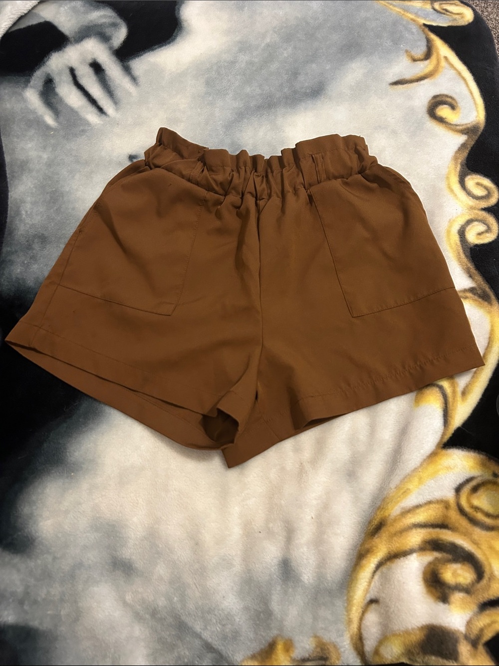 Dizzy High-Waist Paperbag Shorts in Brown
